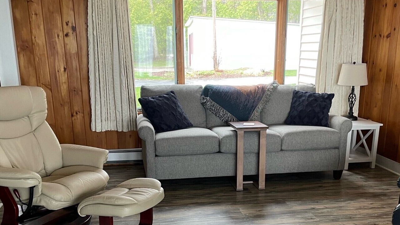 Photo of Bedroom in Northport