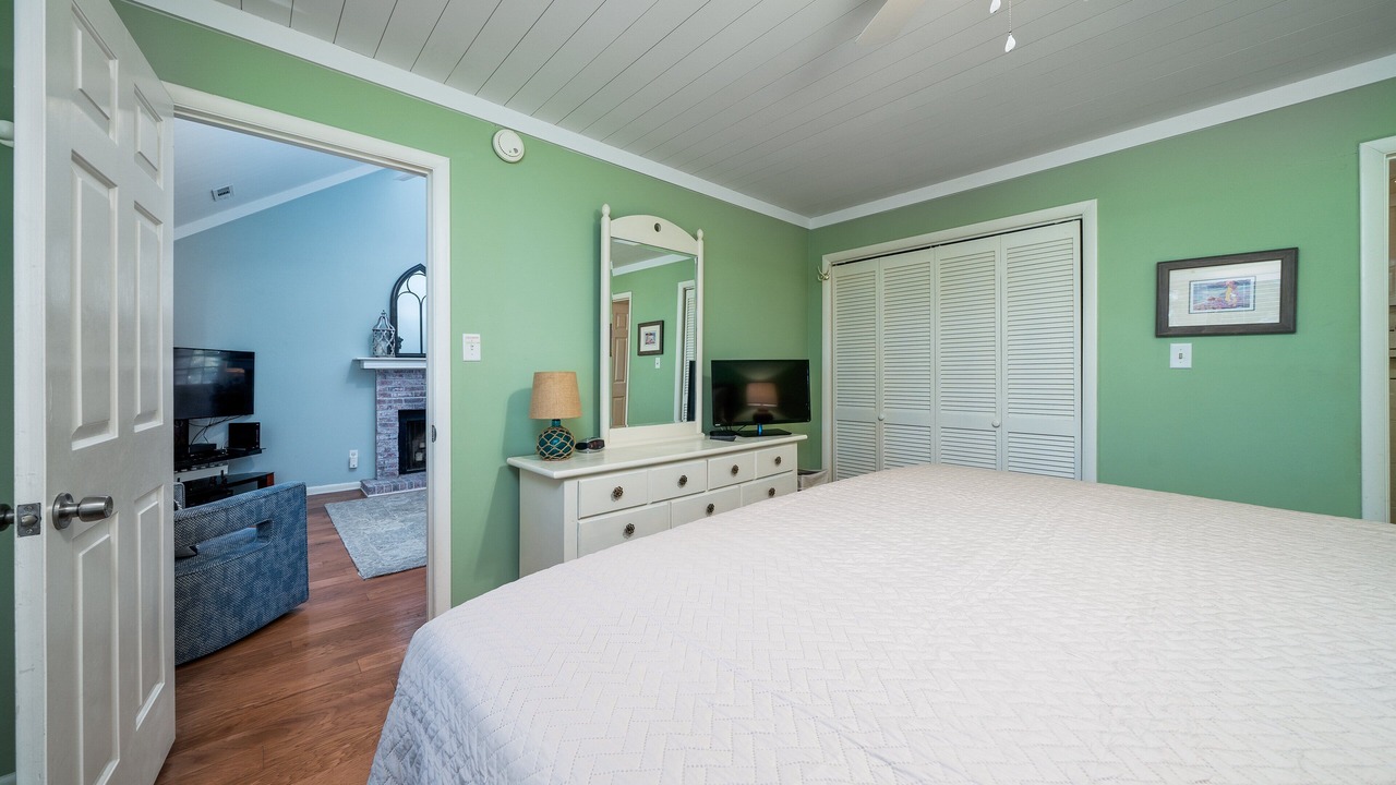 Photo of Bedroom in Tarpon Pond