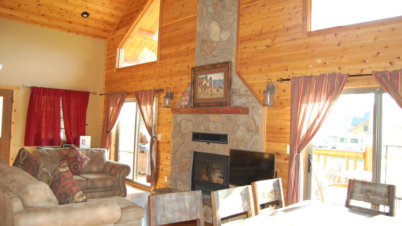 Photo of Livingroom in Hill City