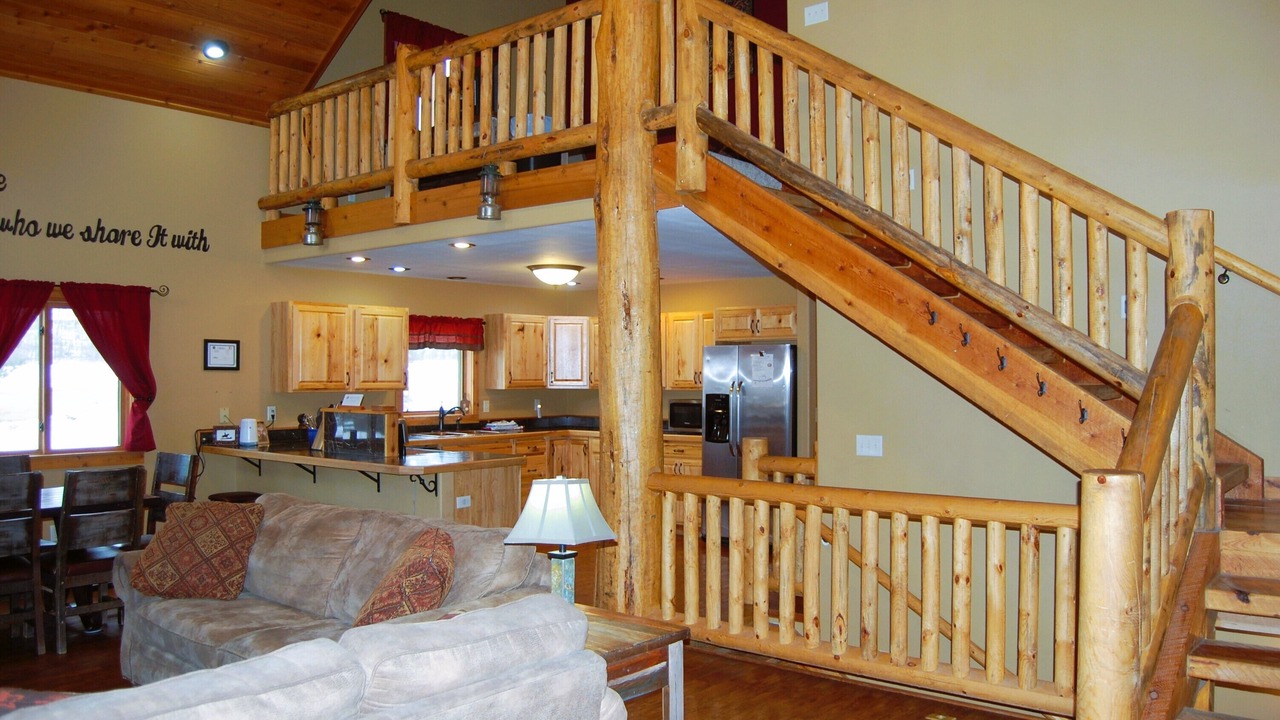 Photo of Livingroom in Hill City