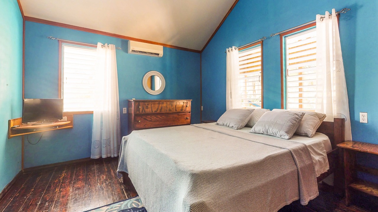 Photo of Bedroom in Caye Caulker