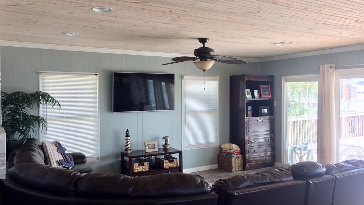 Photo of Livingroom in Jamaica Beach