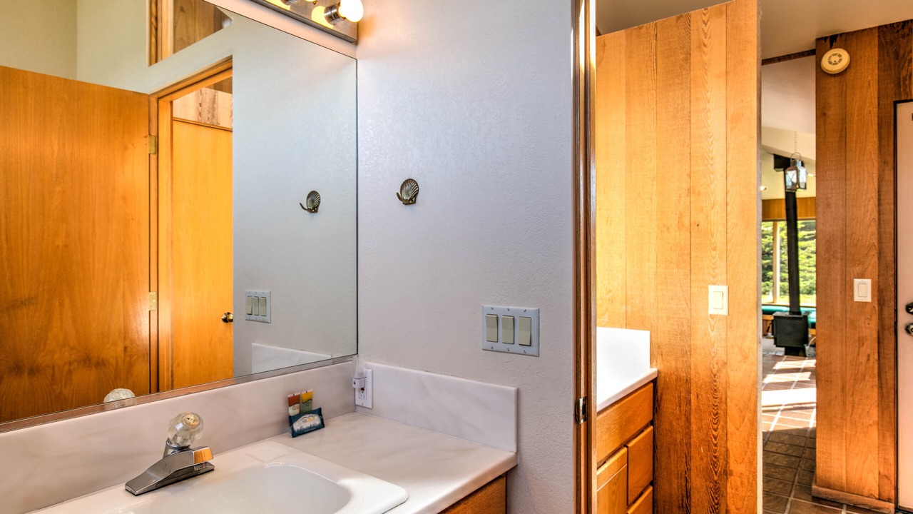 Photo of Bathroom in Sea Ranch