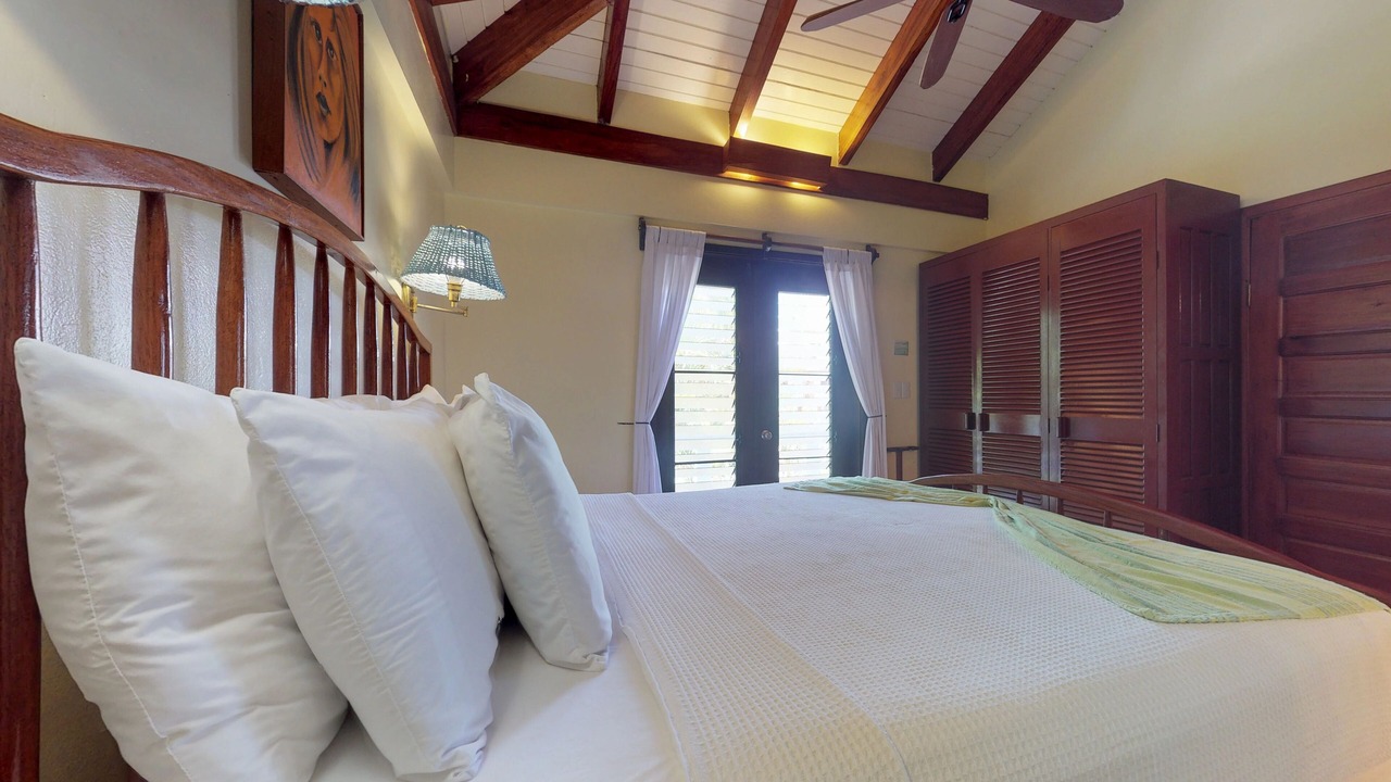 Photo of Bedroom in Surfside