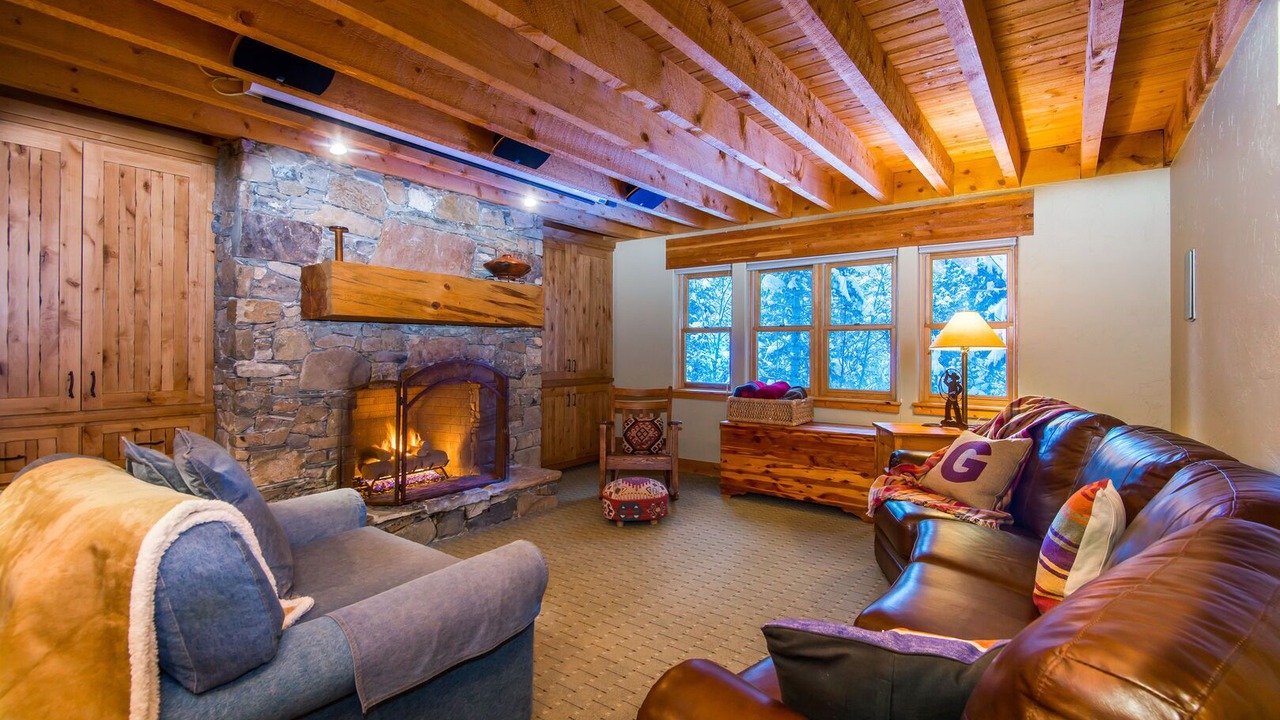 Photo of Livingroom in Sundance