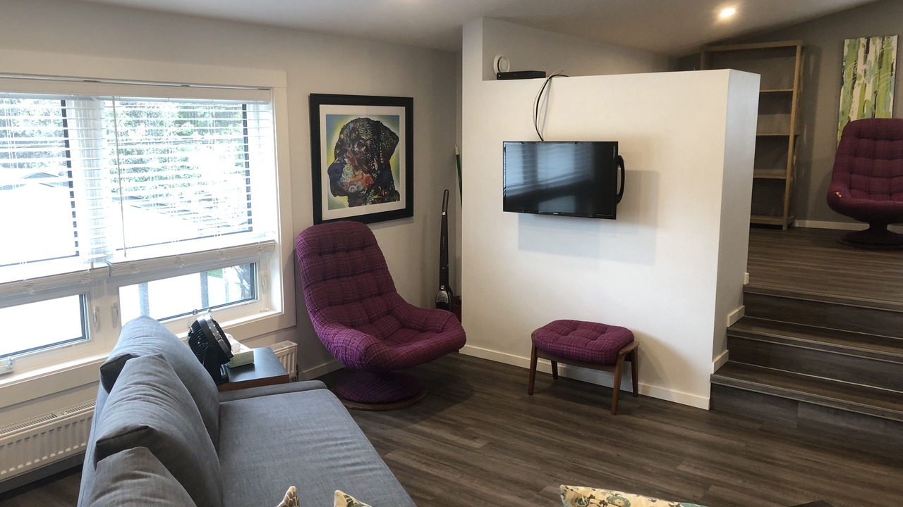 Photo of Livingroom in Southeast Edmonton