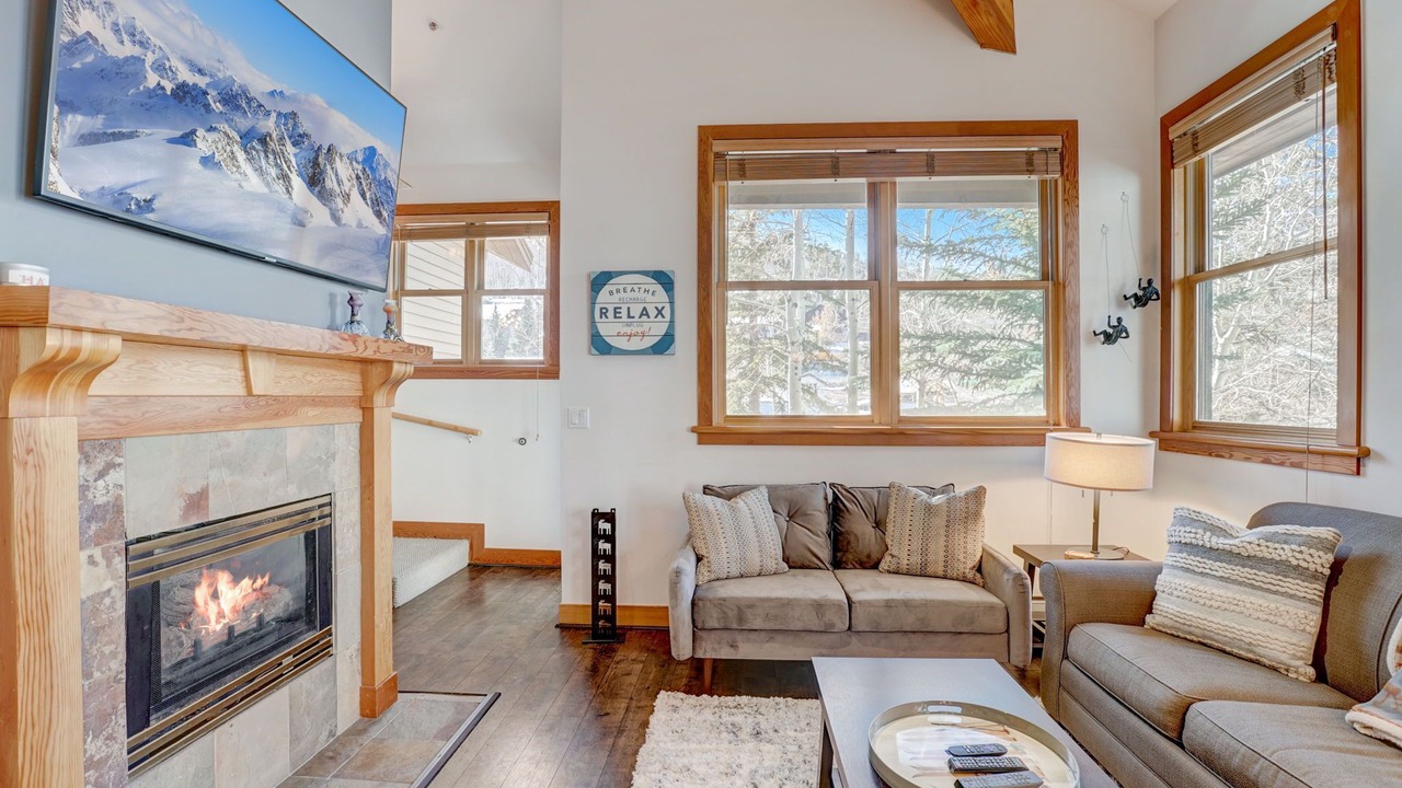 Photo of Livingroom in Deer Valley