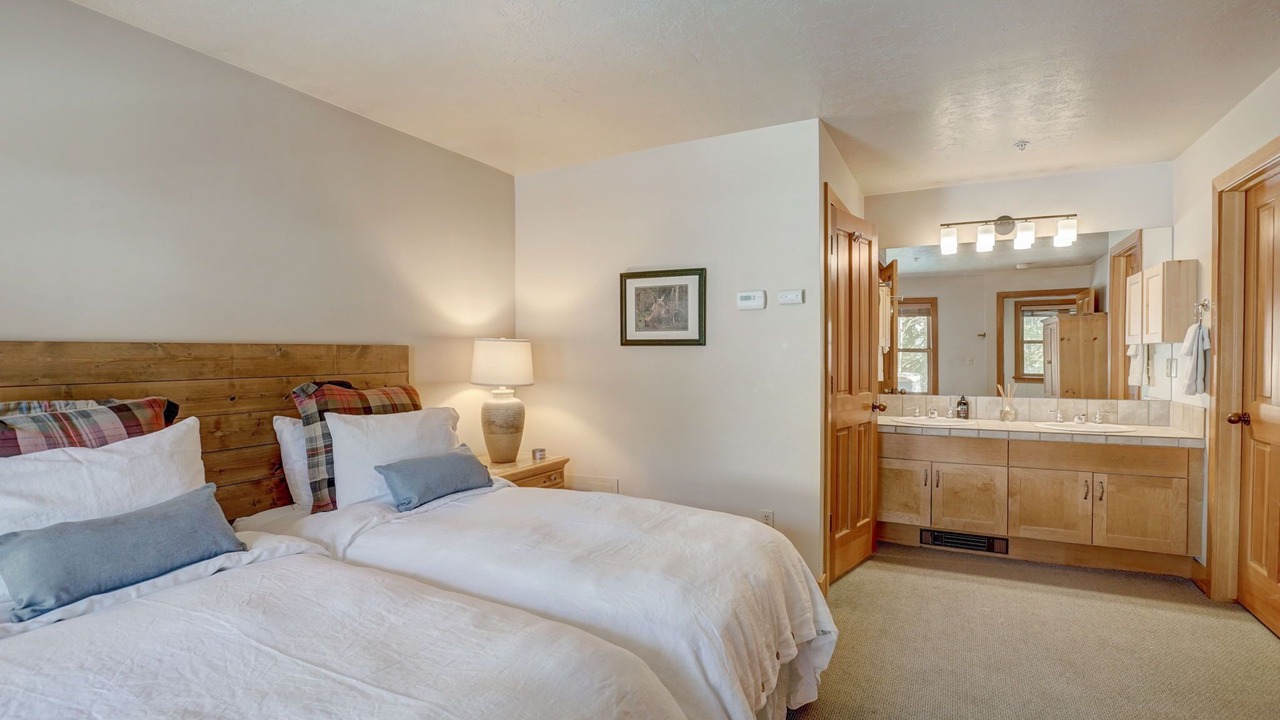 Photo of Bedroom in Deer Valley
