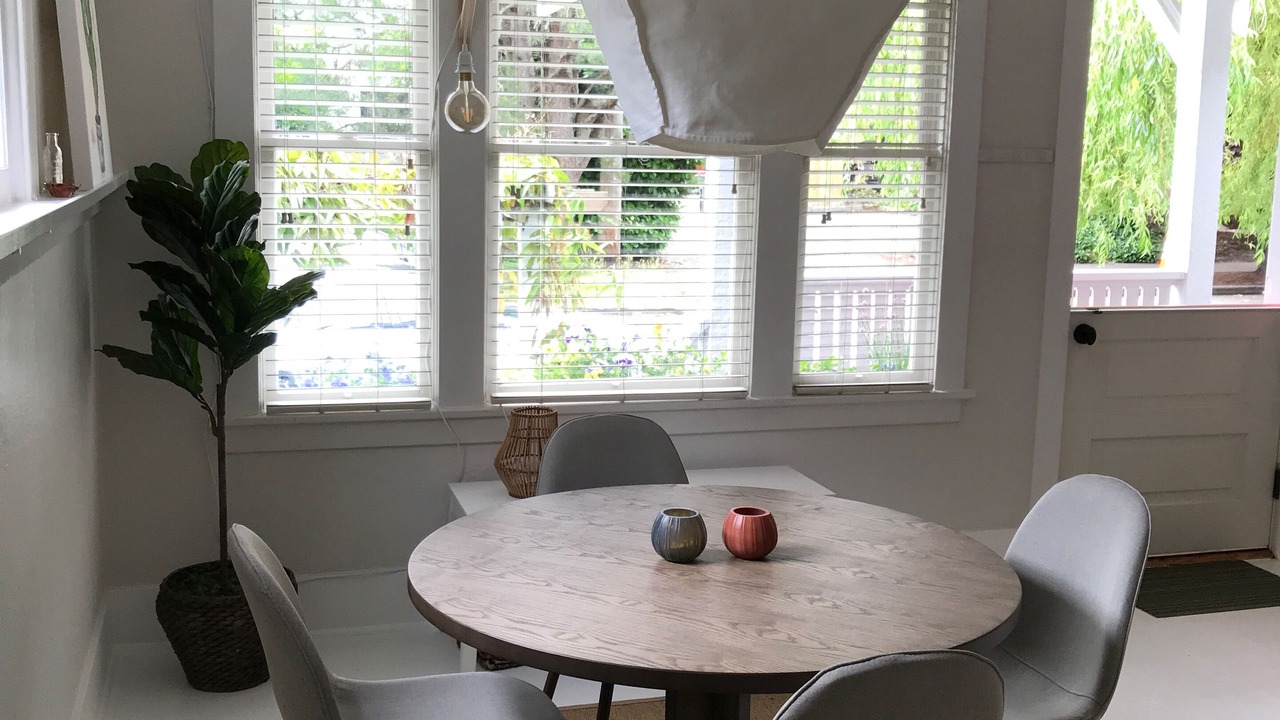 Photo of Livingroom in Alki
