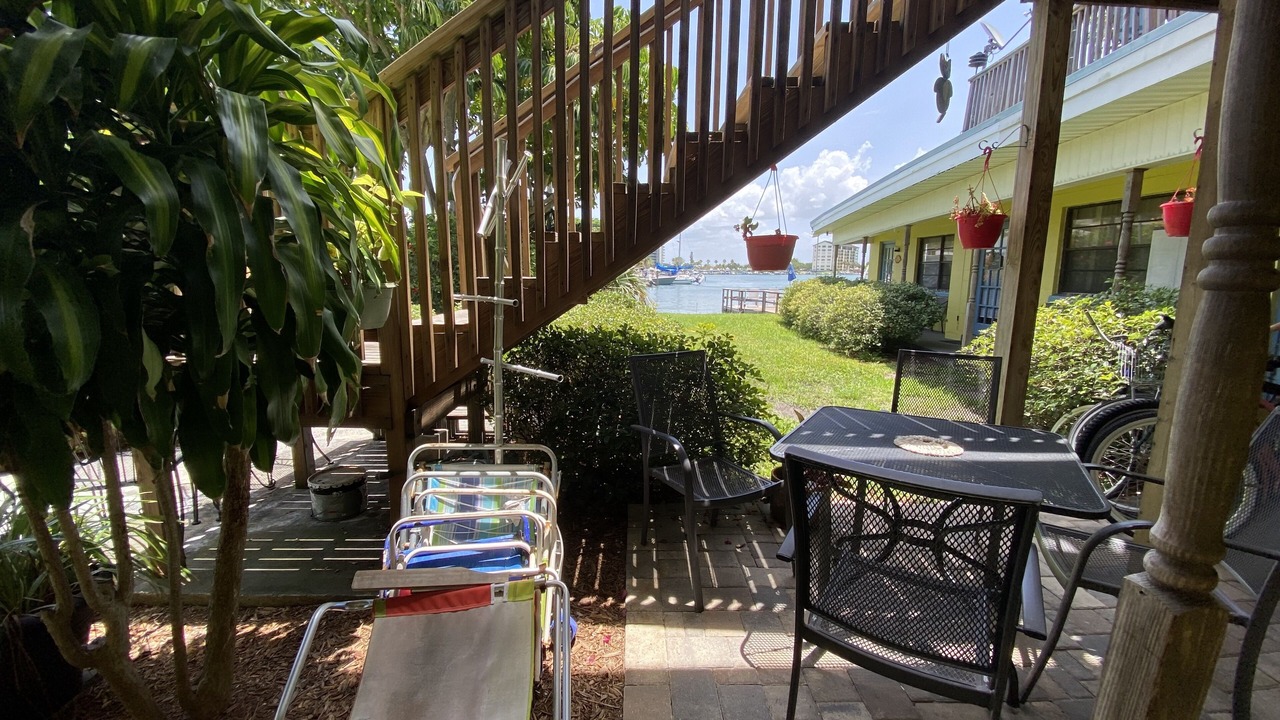 Photo of Patio Balcony in Bay Esplanade