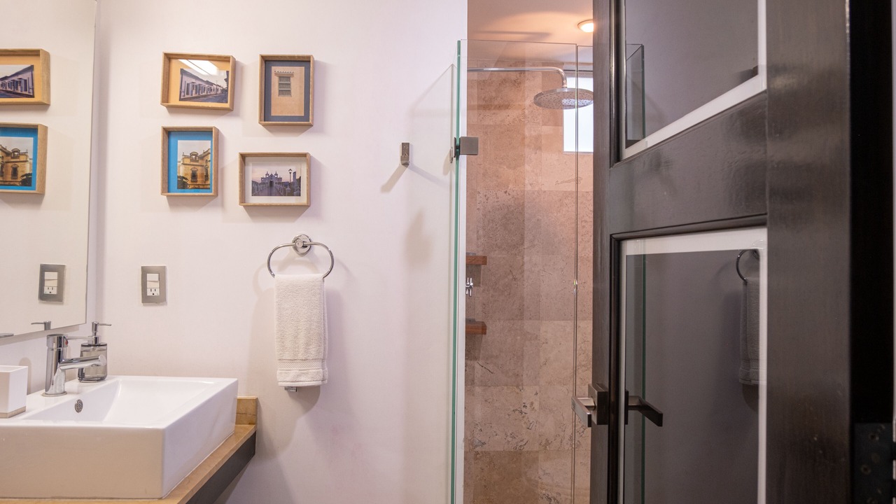 Photo of Bathroom in Del Valle