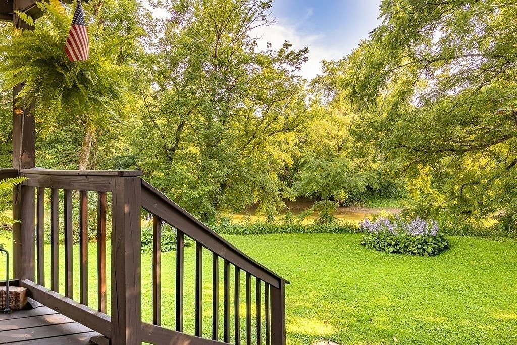 Photo of Outdoor in Nelsonville