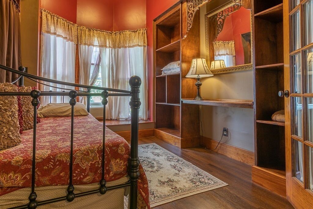 Photo of Bedroom in Nelsonville