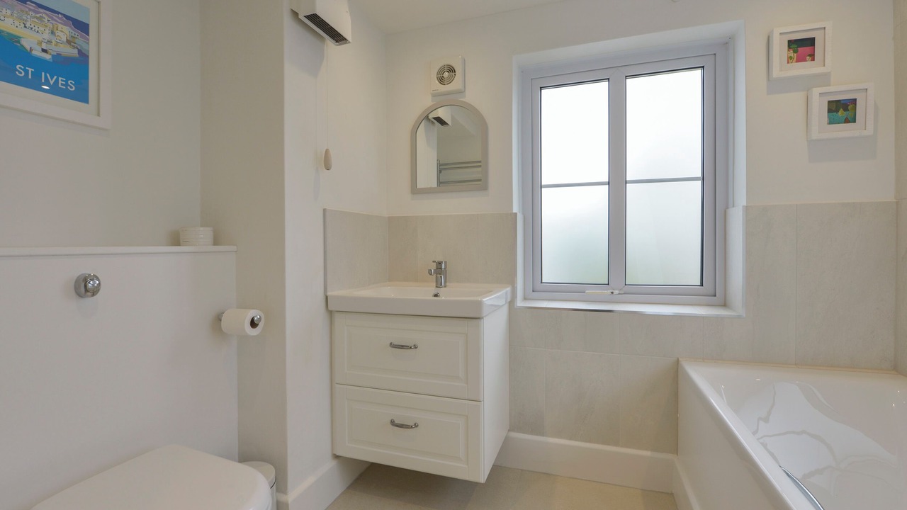 Photo of Bathroom in Portloe