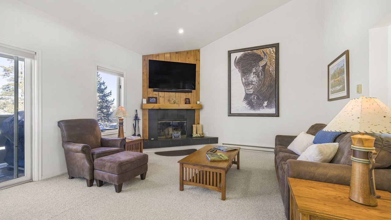 Photo of Livingroom in Teton Pines