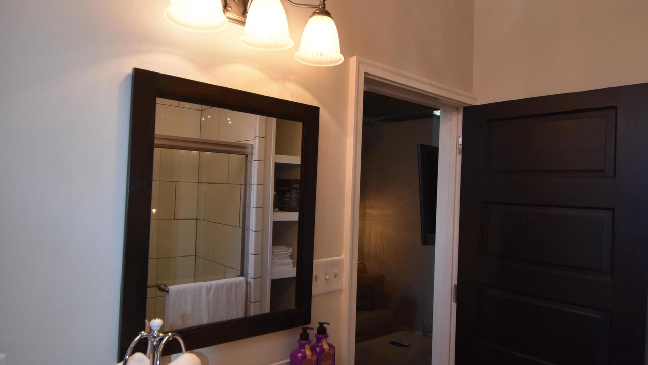 Photo of Bathroom in South Main Historic District