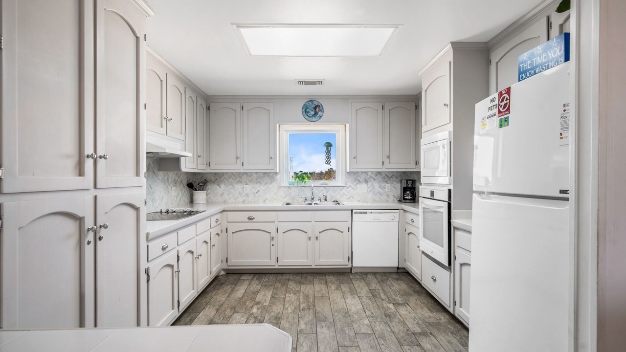 Photo of Kitchen in Surf Side Shores