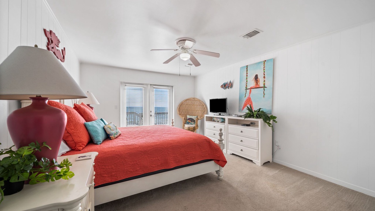 Photo of Bedroom in Surf Side Shores