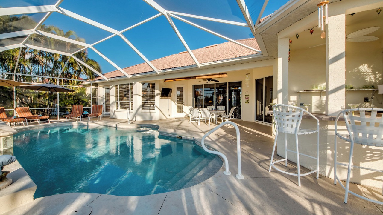 Photo of Outdoor in Pelican