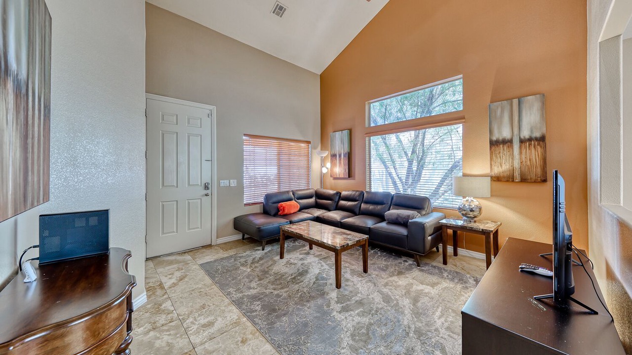 Photo of Livingroom in Silverado Ranch