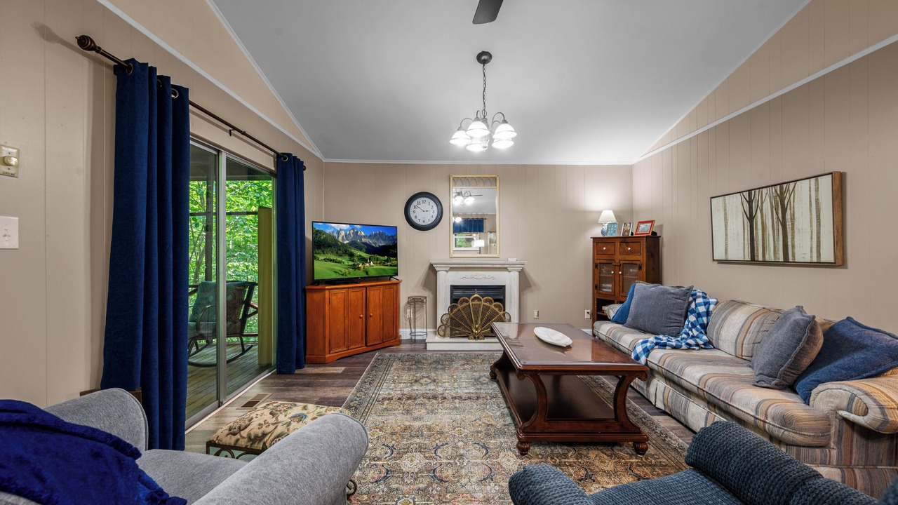 Photo of Livingroom in Townsend