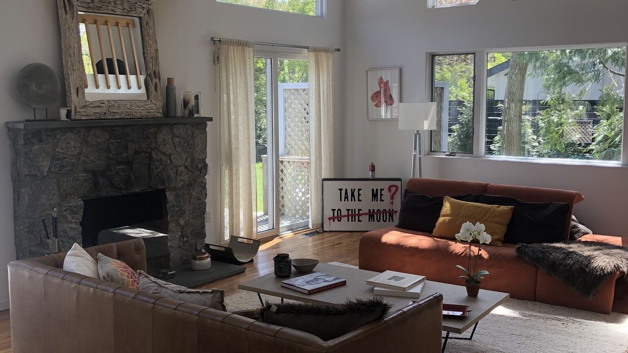 Photo of Livingroom in East Hampton North