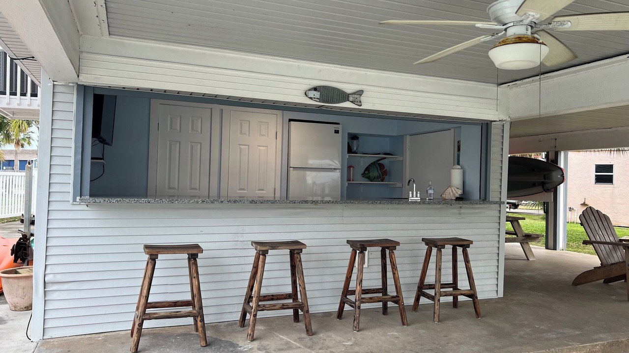 Photo of Patio Balcony in Jamaica Beach