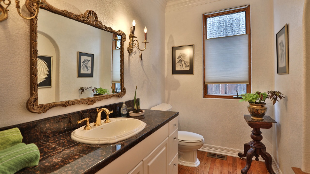 Photo of Bathroom in University Park