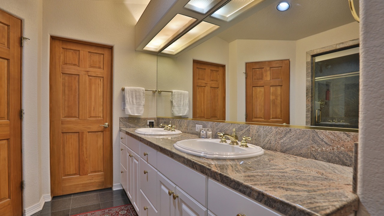 Photo of Bathroom in University Park