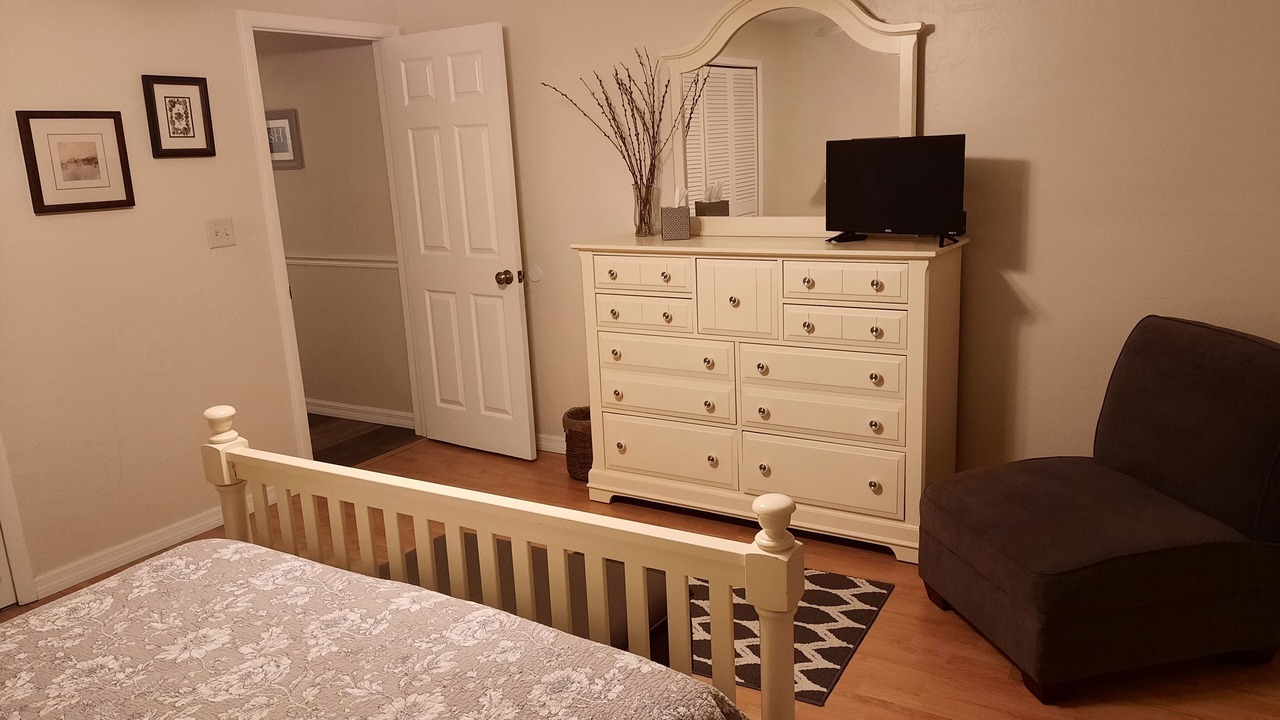 Photo of Bedroom in Pelican