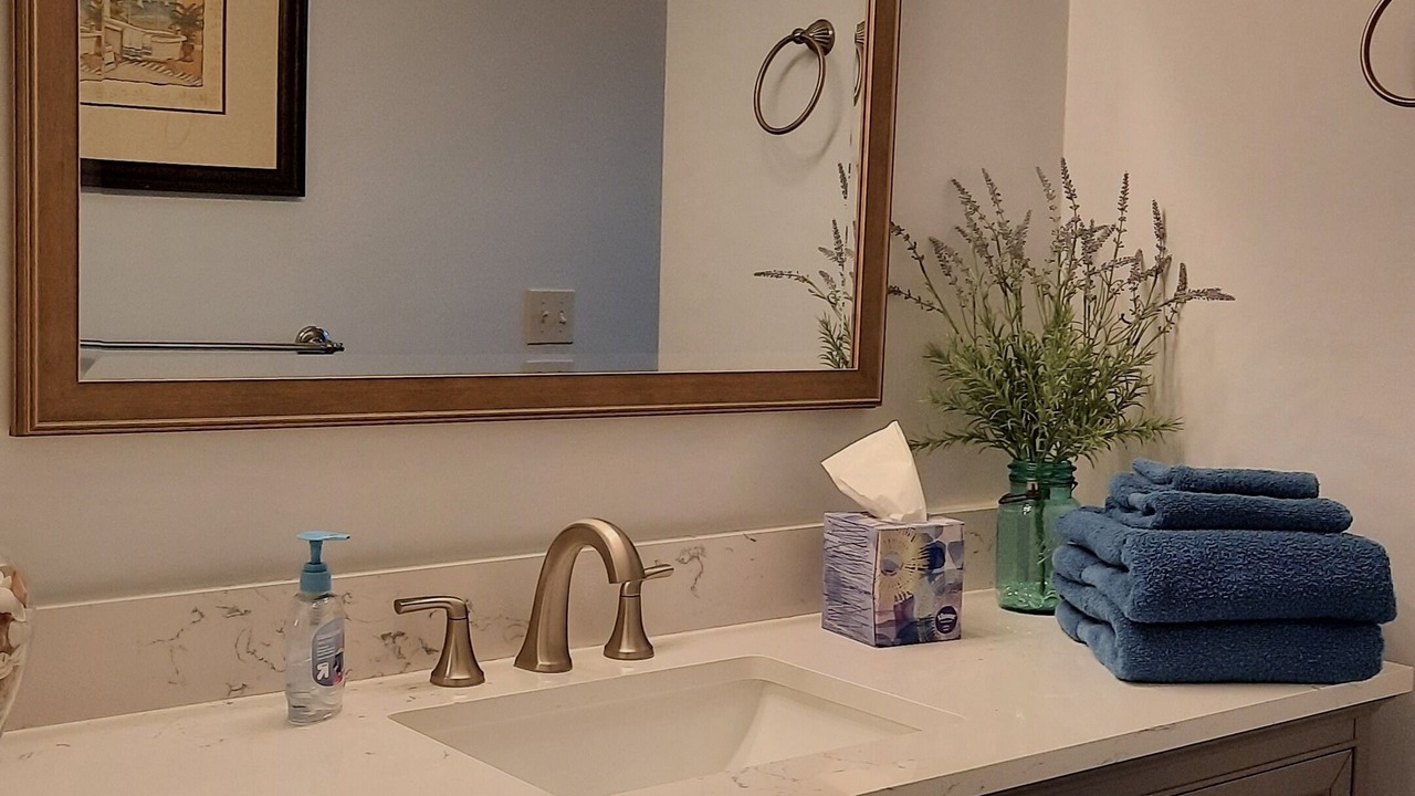 Photo of Bathroom in Pelican