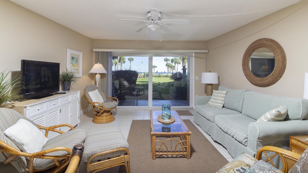 Photo of Livingroom in Crescent Beach