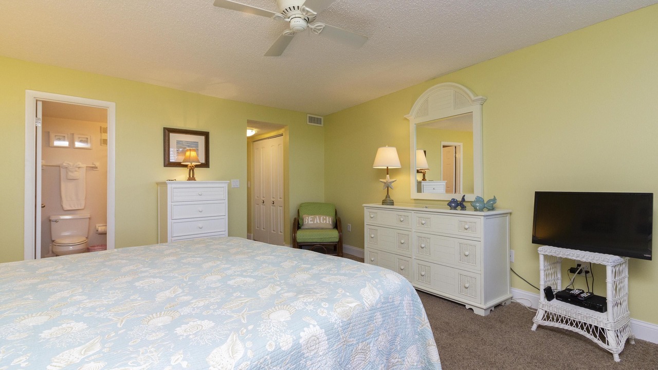 Photo of Bedroom in Crescent Beach
