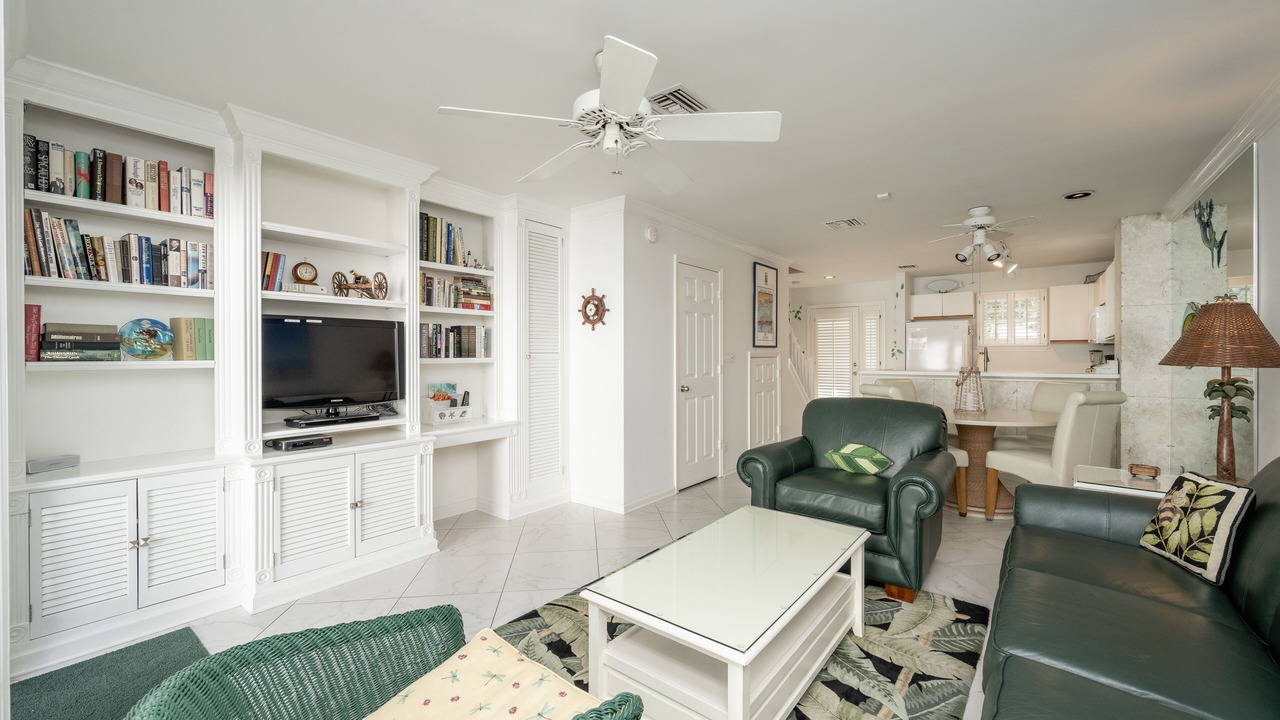 Photo of Livingroom in Bahama Village