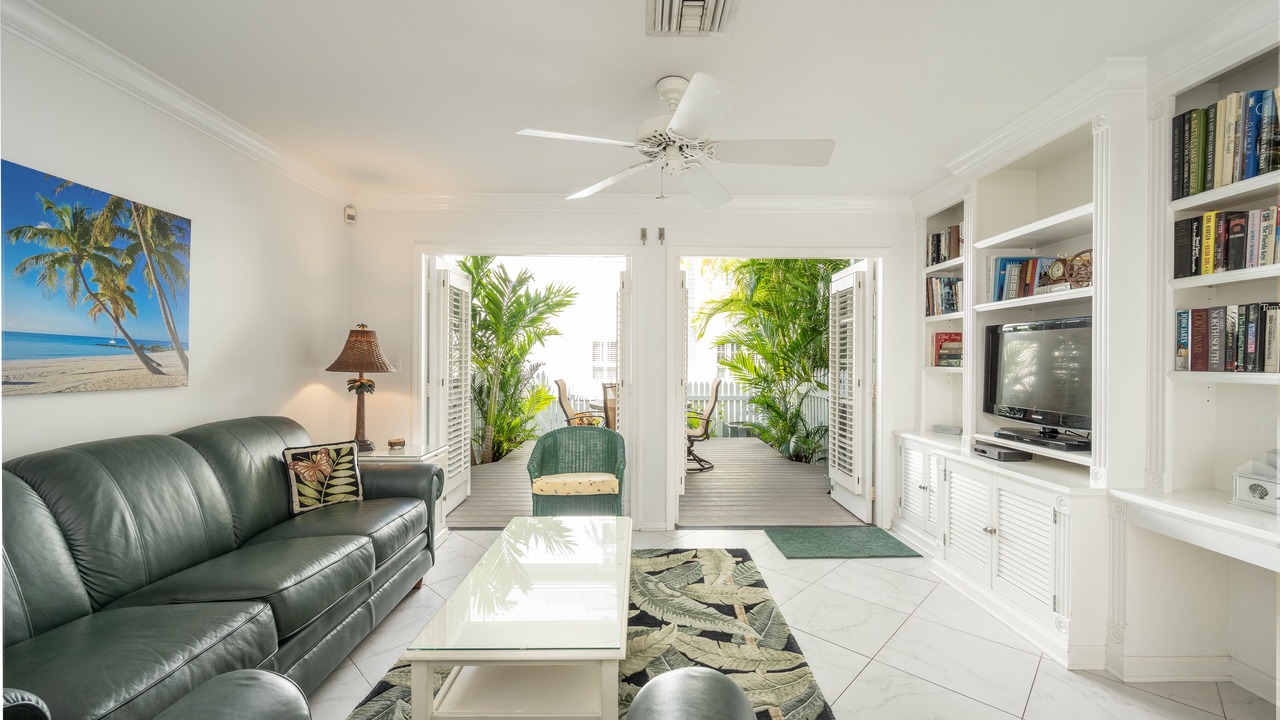Photo of Livingroom in Bahama Village
