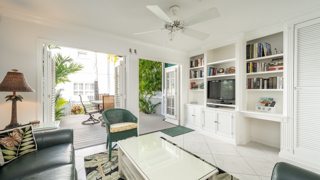 Photo of Livingroom in Bahama Village