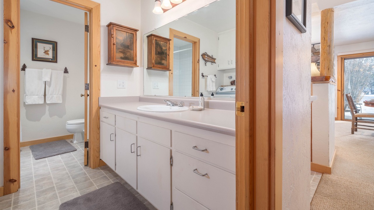 Photo of Bathroom in Teton Pines