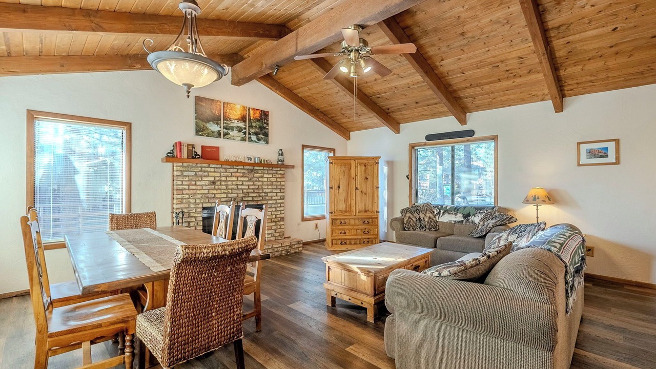 Photo of Livingroom in Munds Park