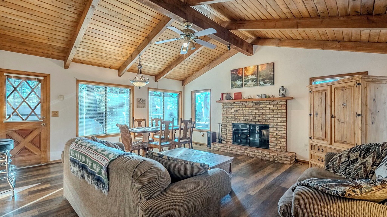 Photo of Livingroom in Munds Park