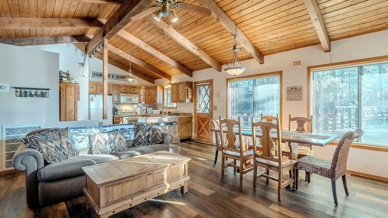 Photo of Livingroom in Munds Park