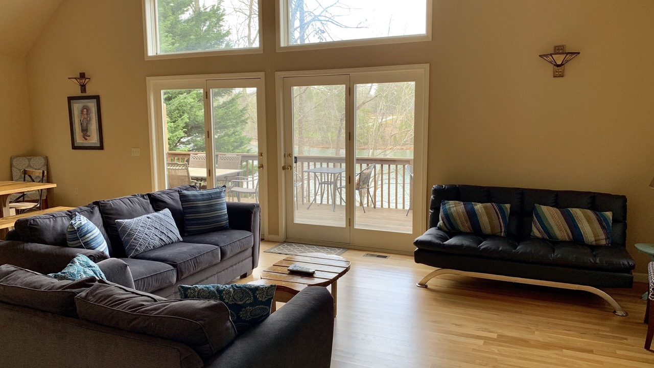 Photo of Livingroom in Serenity Bay