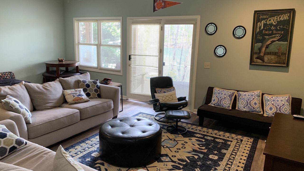 Photo of Livingroom in Serenity Bay