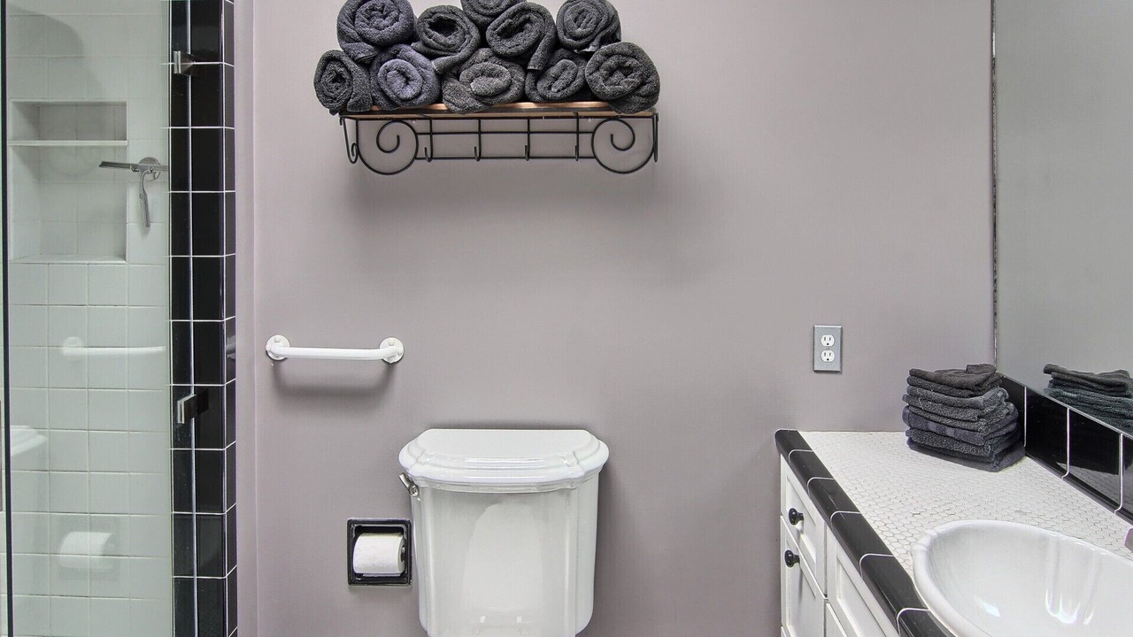 Photo of Bathroom in Glen Arbor