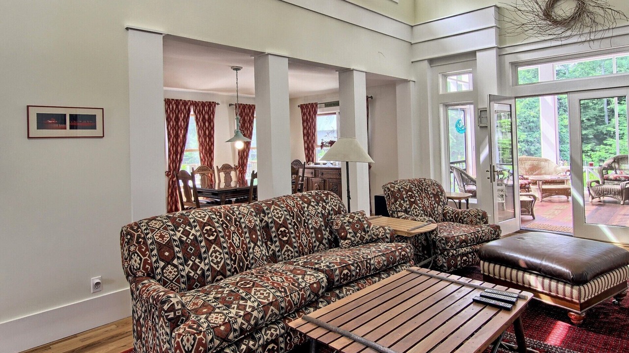 Photo of Livingroom in Glen Arbor