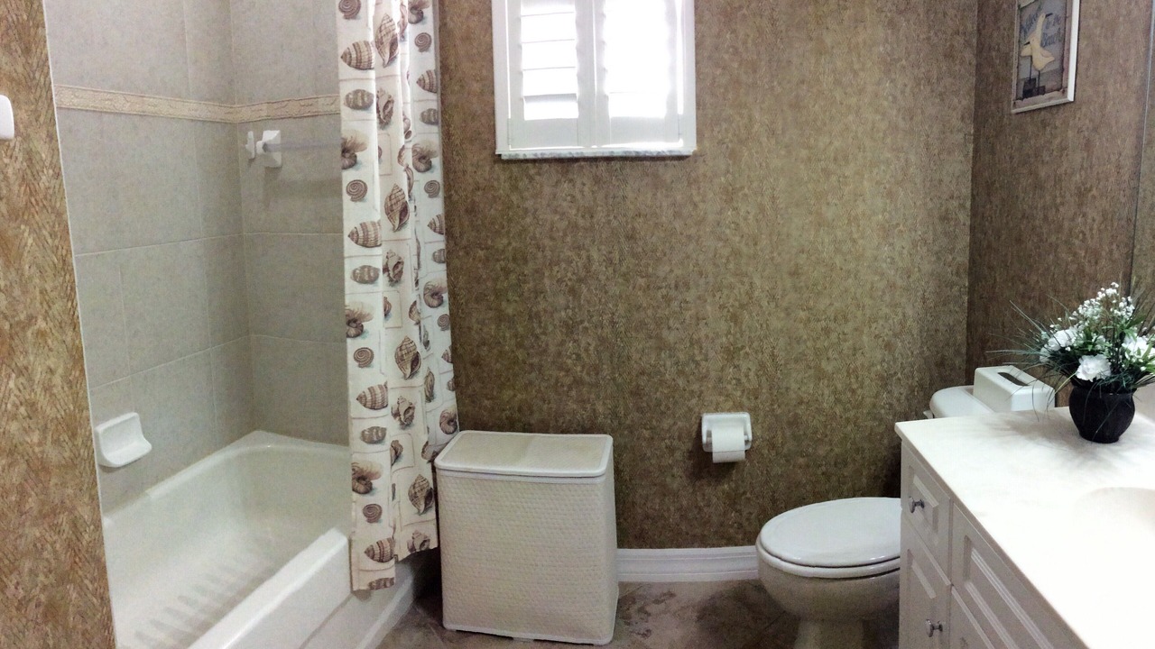 Photo of Bathroom in Cape Coral