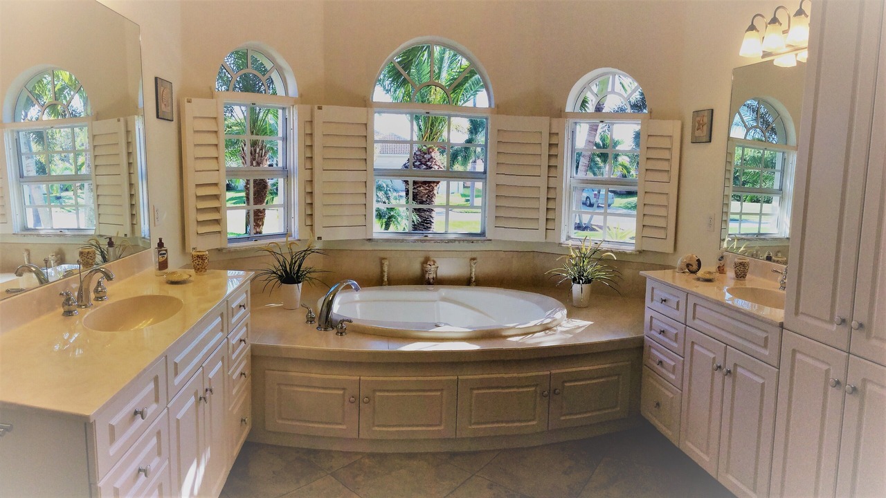 Photo of Bathroom in Cape Coral