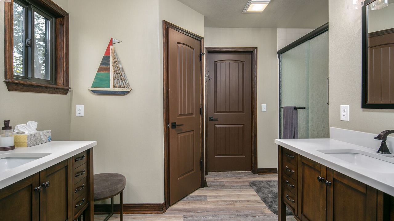 Photo of Bedroom in Lost Bridge Village