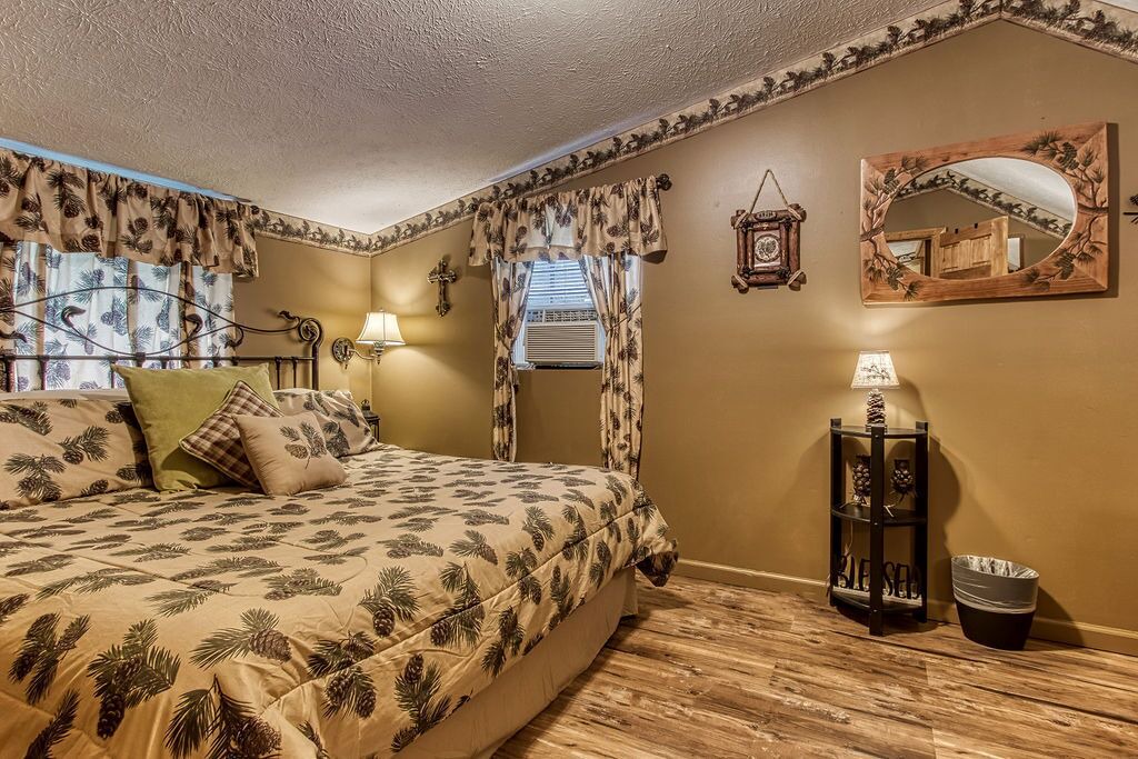 Photo of Bathroom in Gatlinburg - Pigeon Forge