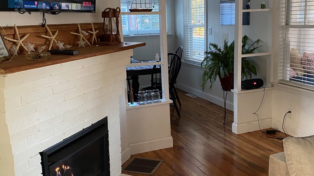 Photo of Livingroom in Buzzards Bay