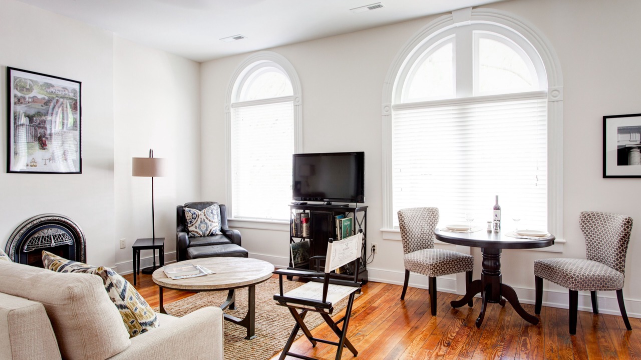 Photo of Livingroom in Starr Hill